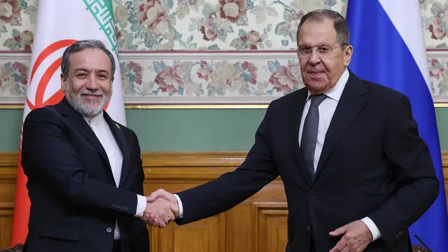 Лавров и Арагчи констатираха "непровокирана агресия на САЩ и Израел срещу Иран"