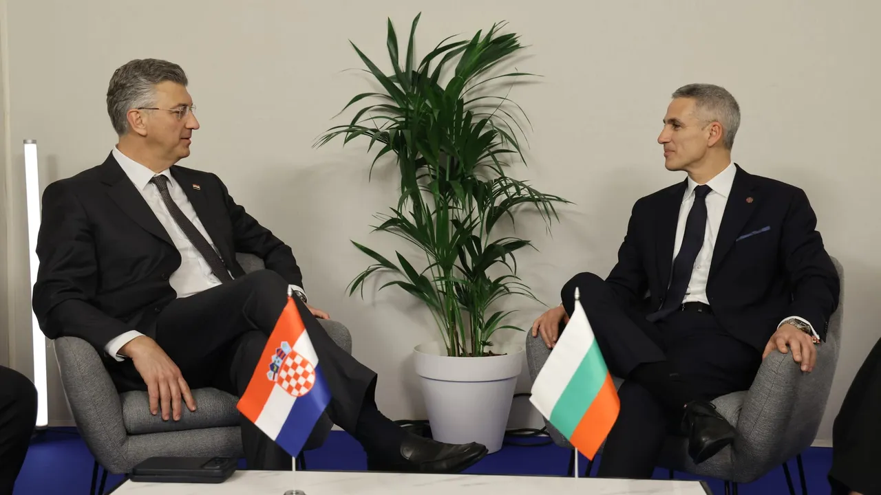 Андрей Гюров обсъди с хърватския си колега мерки срещу повишаването на цените на горивата