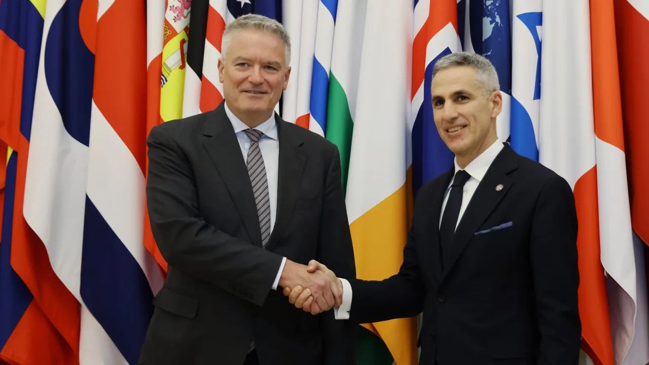 Напредъка на България по присъединяването към ОИСР обсъдиха премиерът Гюров и генералният секретар на организацията Матиас Корман