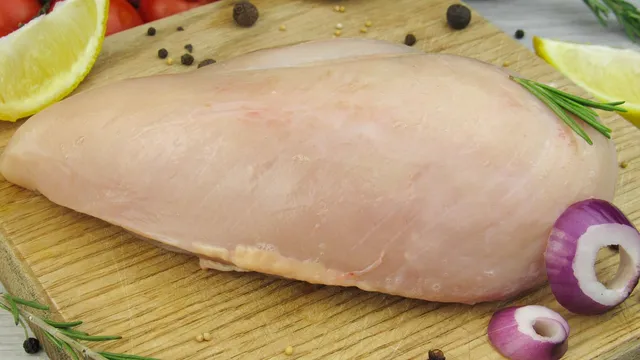 Навик, който може да ви разболее: защо не трябва да миете сурово пиле