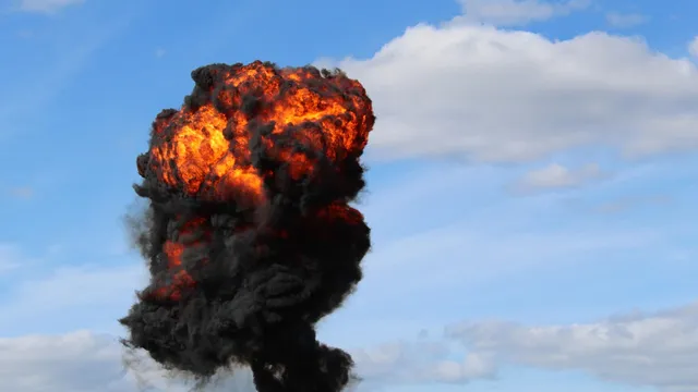 Гъст черен дим над Пловдив след пожар край Гребната база