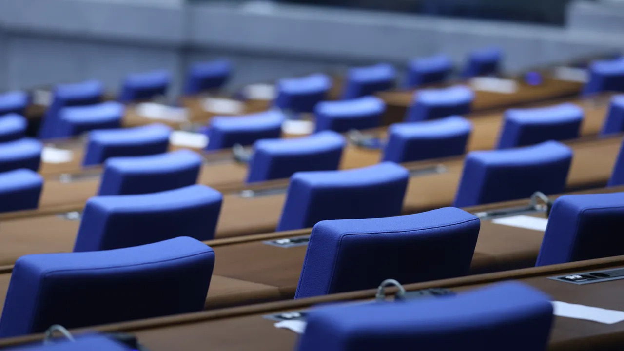 Депутатите разглеждат пет варианта за промени в Наказателния кодекс