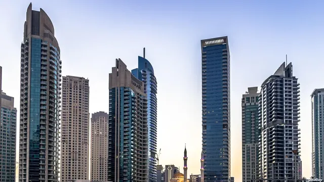 Експлозии отекнаха в центъра на Дубай