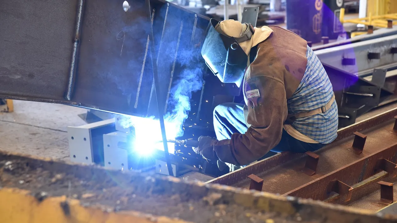 Мъж е в тежко състояние след трудова злополука в Русе