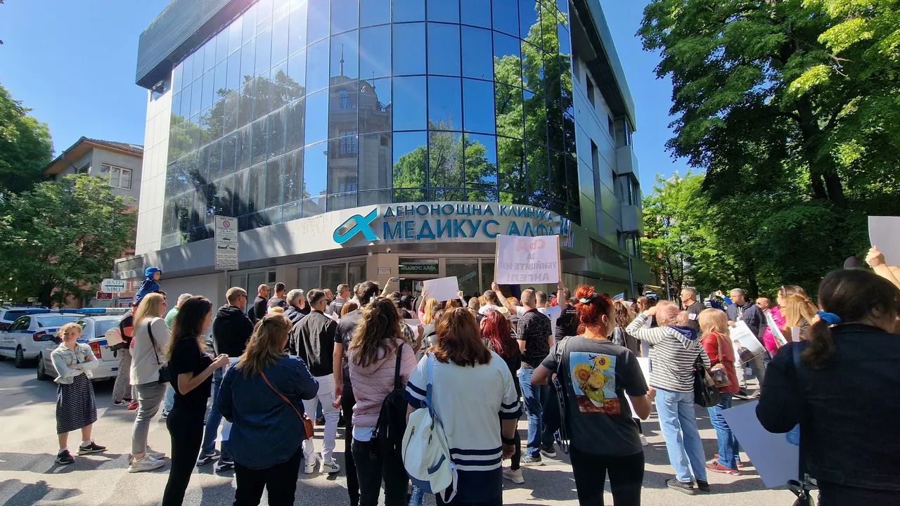 Още двама лекари са привлечени като обвиняеми за смъртта на дете след стоматологична интервенция