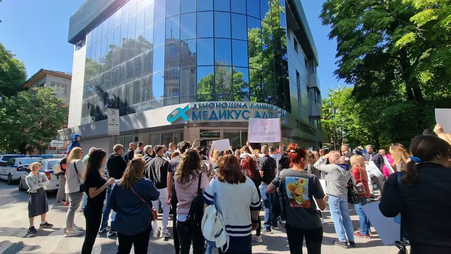 Още двама лекари са привлечени като обвиняеми за смъртта на дете след стоматологична интервенция