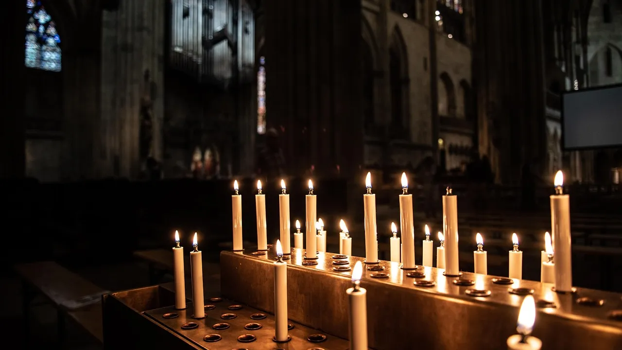 Кражба от болничен параклис в Смолян: 74-годишен мъж е обвинен