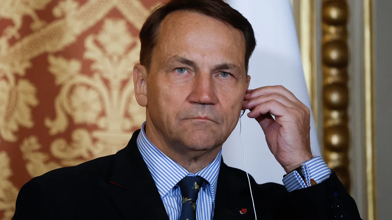 Радослав Шикорски: Русия подкрепя Иран в "ос на злото"