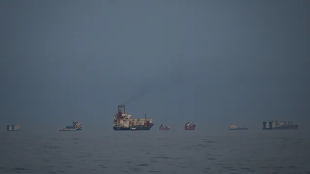 Танкер е бил ударен от снаряд в иракски води