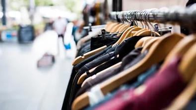 Осъдиха управител за продажба на фалшиви стоки в „Златни пясъци“
