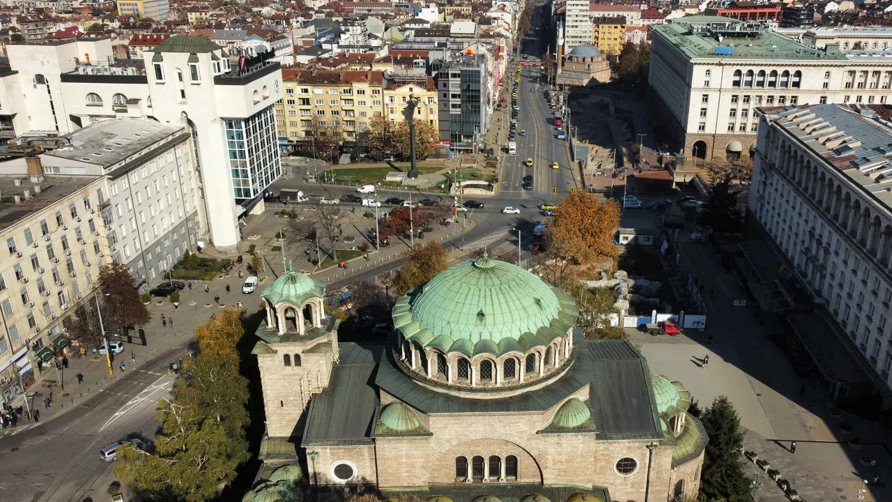 Времето утре: слънчево в София, облачно по Черноморието