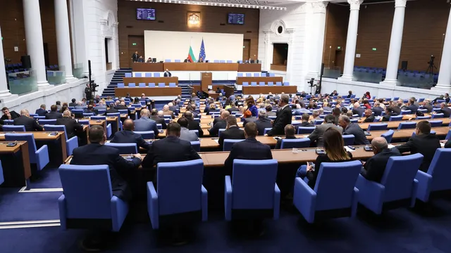 Парламентът започна да обсъжда удължителния бюджет