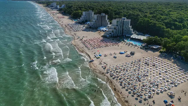 Ще провали ли войната в Близкия изток летния сезон в България?