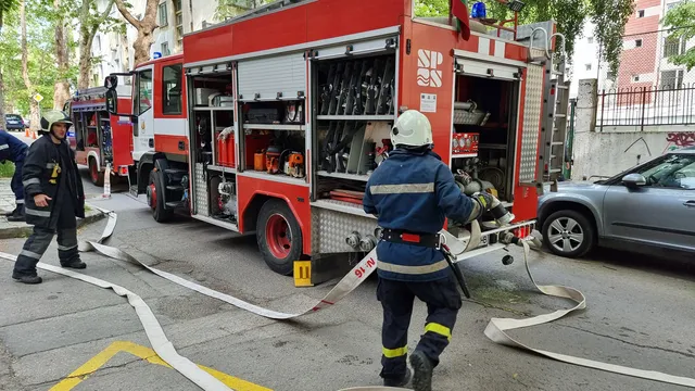 99 пожара за денонощие: Един човек загина при пожар в София