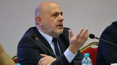 Томислав Дончев: 60% от българите не вярват на машините, а 40% не вярват на хартията