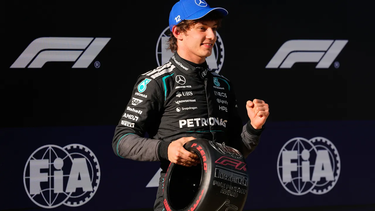 Кими Антонели записа първа победа във Формула 1