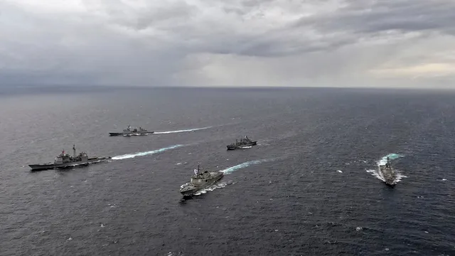 Южна Корея ще обмисли призивите на Тръмп да прати кораби в Ормузкия проток