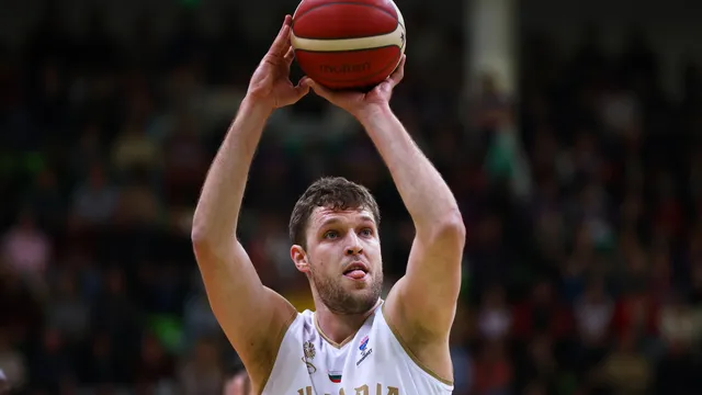 Везенков се завърна с 20 точки, Олимпиакос остава непобедим