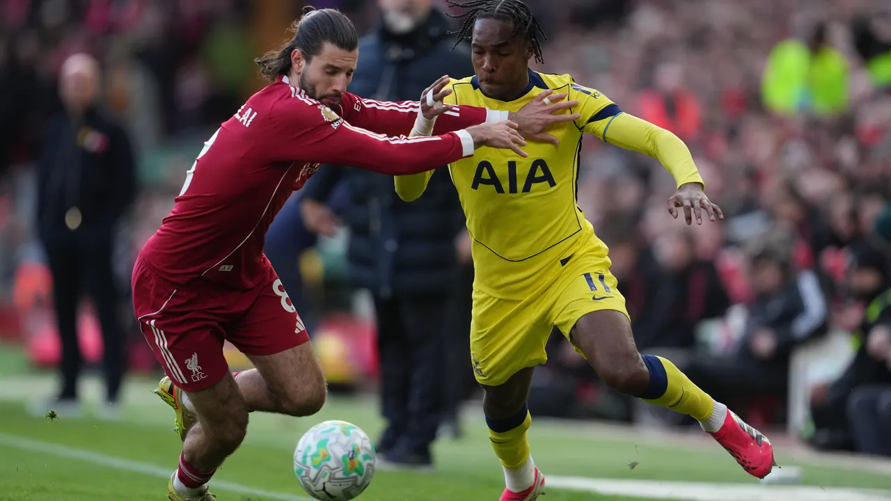 Кошмарна грешка закопа Ливърпул срещу Тотнъм