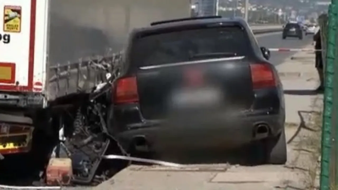 Катастрофа между камион и кола на Околовръстното в София