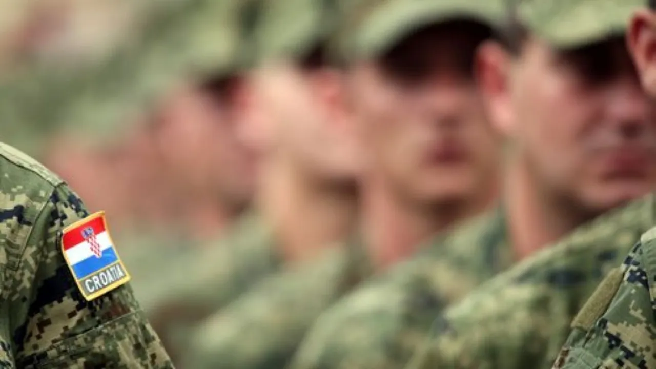 Най-новият вид измама в Хърватия: Пенсионерка от Загреб хвърли 50 000 евро за фалшив войник
