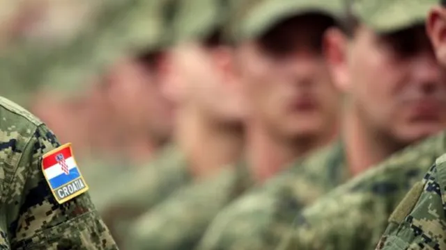 Най-новият вид измама в Хърватия: Пенсионерка от Загреб хвърли 50 000 евро за фалшив войник