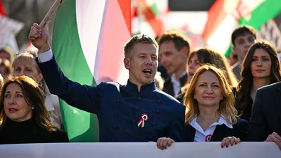Мадяр с аванс пред Орбан: опозицията готви удар срещу модела на управление в Унгария