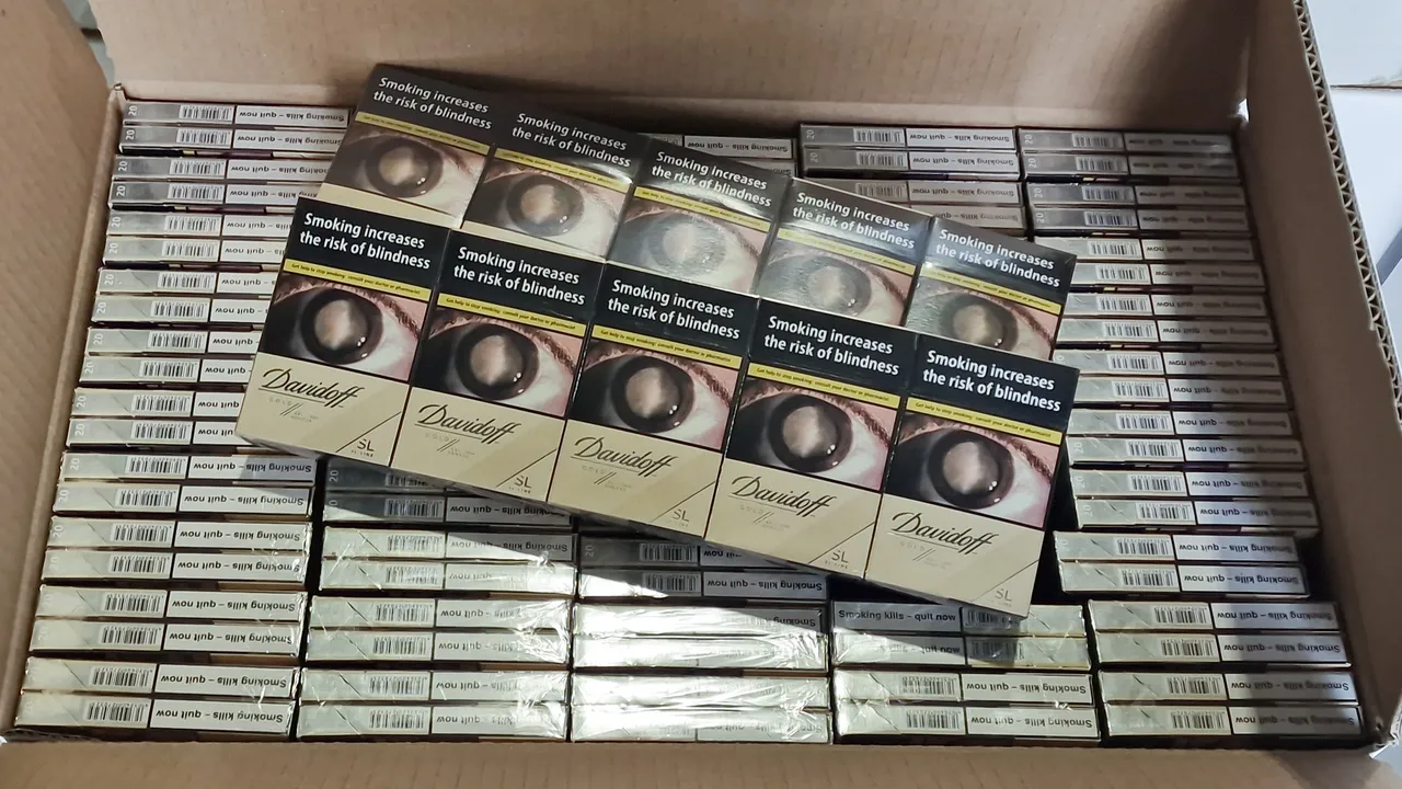 Митничари в Русе иззеха 27 000 къса цигари при две проверки на „Дунав мост“