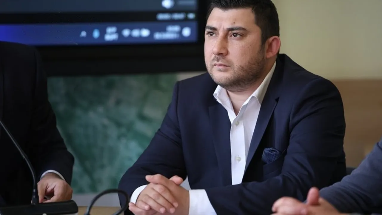 Карлос Контрера за помощта от 20 евро за горива: Мярката е смешна, популистка и отново измислена "на крак"