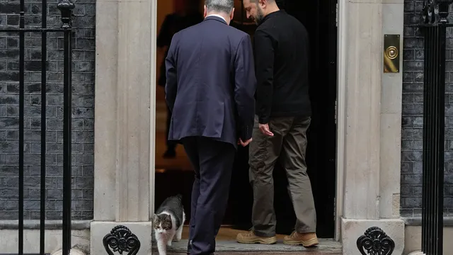 Зеленски в Лондон: Украйна и Великобритания договарят защита от иранските дронове