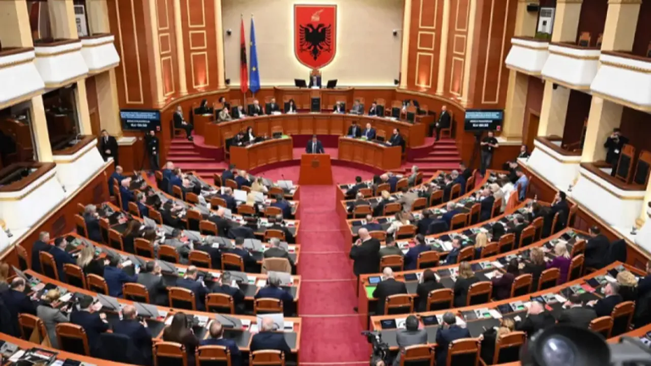 Парламентът на Албания прие резолюция, с която Иран се определя като държава спонсорираща тероризма