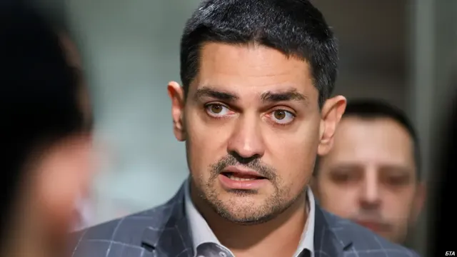 Радостин Василев: Радев ме разочарова с листите