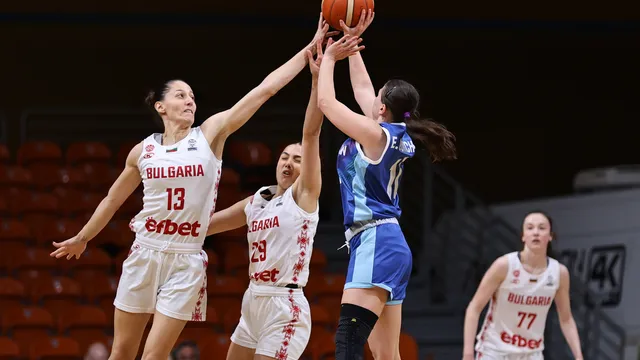 Черна гора спря победната серия на България