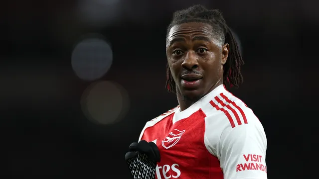 Арсенал глътна два аспирина и нахлу в четвъртфиналите