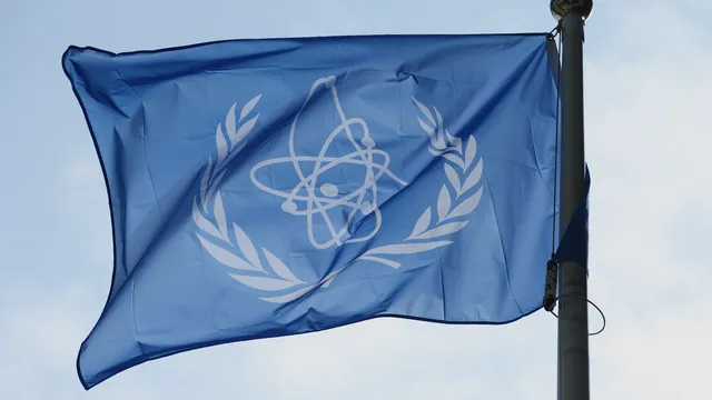 Снаряд падна до иранската атомна електроцентрала в Бушехр