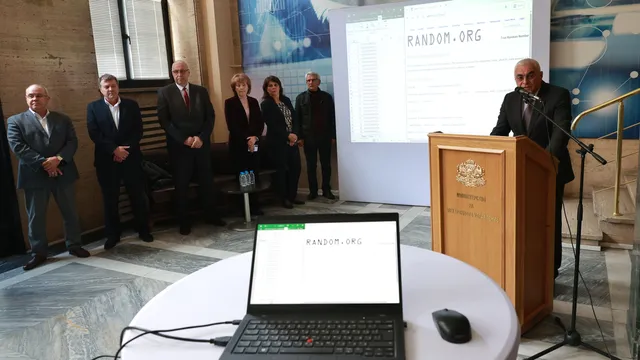 Обсъждат нова методика за проверка на машините за вота