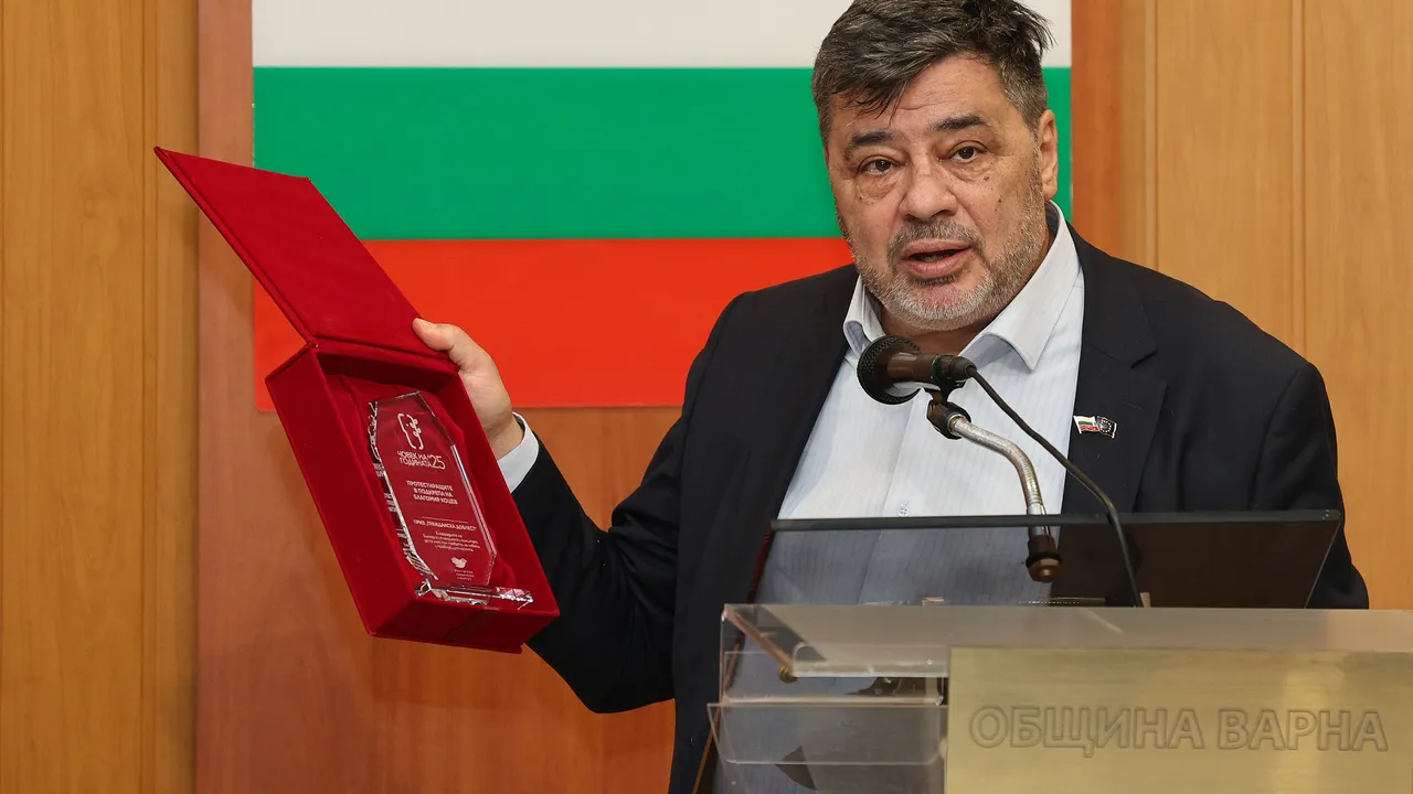 Велислав Величков заел мястото на Лена Бориславова в листите