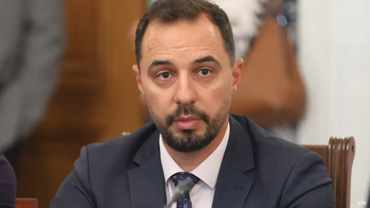 Богдан Богданов, ПП-ДБ: Още не сме видели ясни заявки от Радев