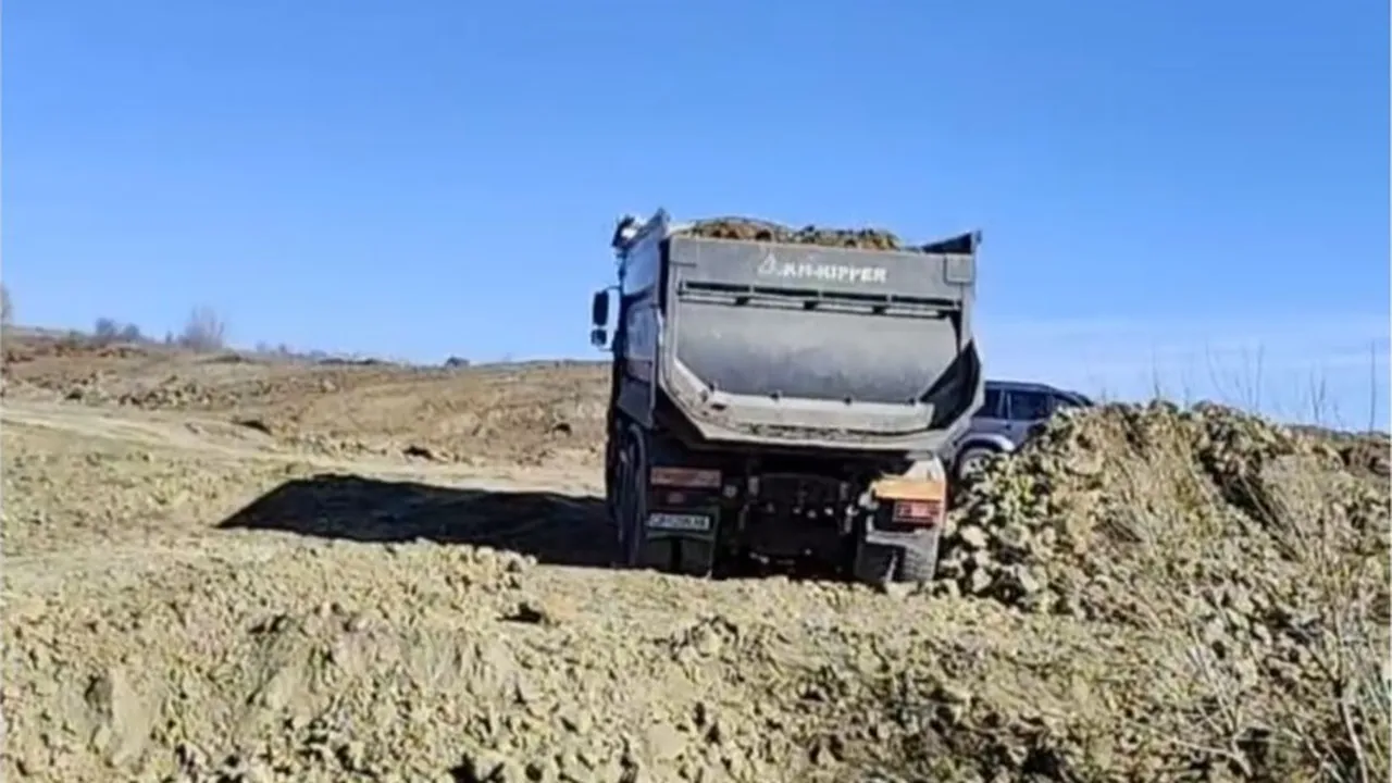 Четири акта за незаконно изхвърляне на земни маси в Бистрица