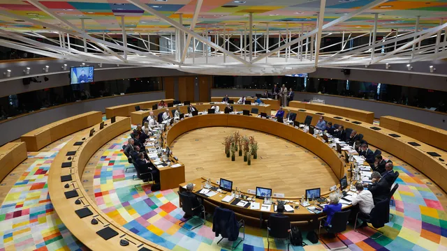 ЕС затяга контрола на достъпа на деца до TikTok и Instagram