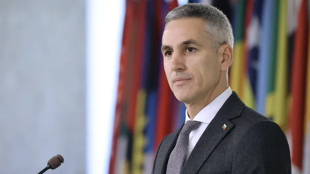 Гюров се отказа от участието на България в Съвета за мир