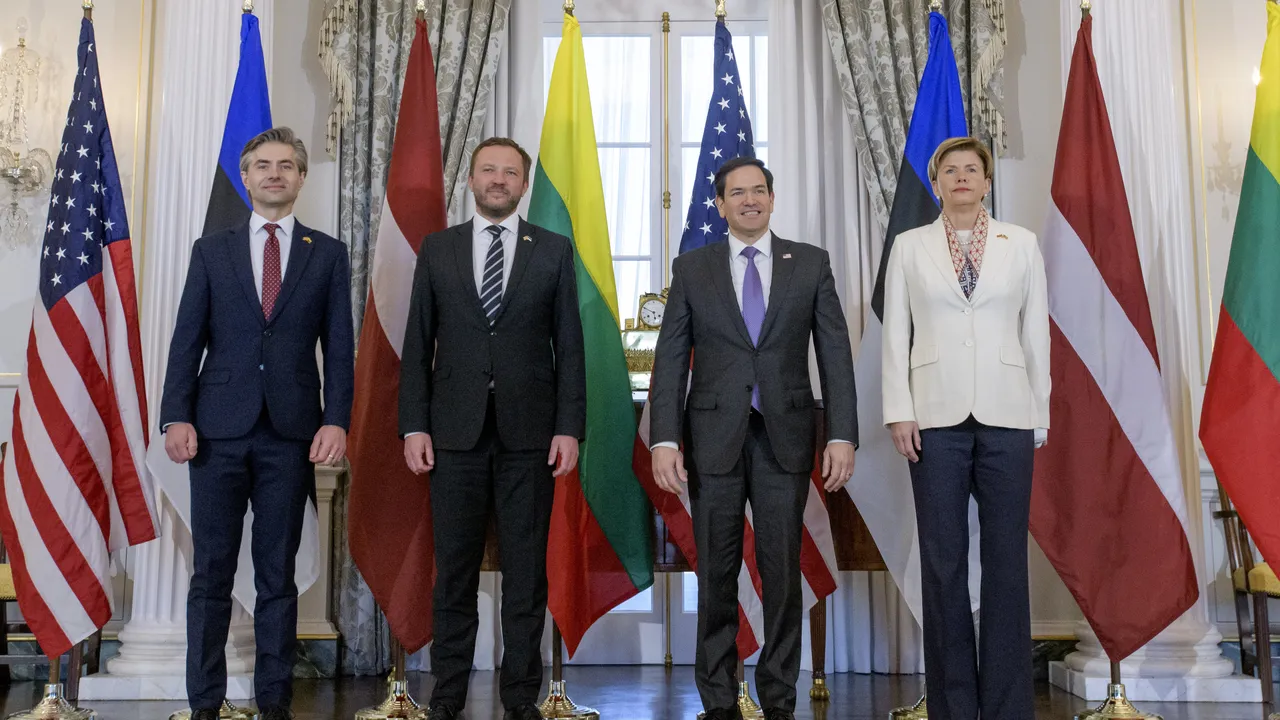 Балтийските държави се разцепиха спрямо призива на Тръмп за помощ в Ормузкия проток