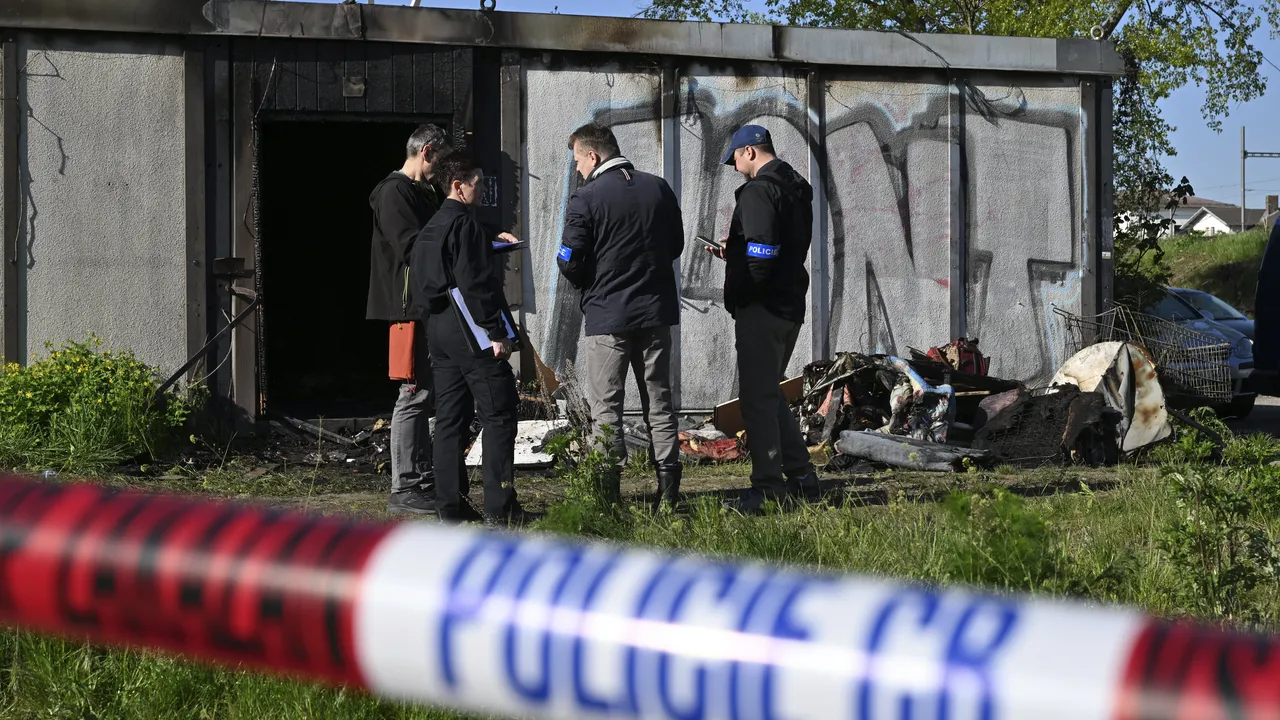 Пожар в оръжеен склад в Чехия: Разследват тероризъм