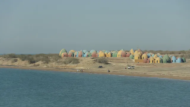 Дори Ормузкият проток да е обграден от US-войски, петролът пак ще е заложник на Иран