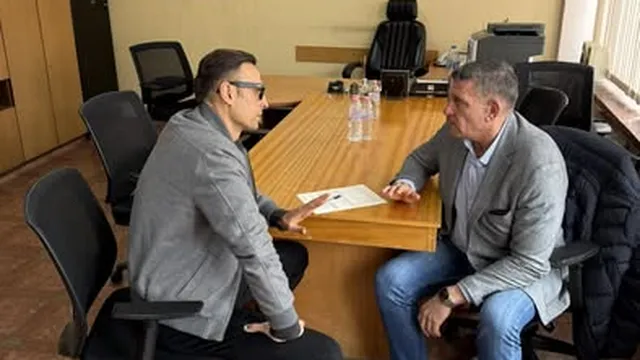 Глобиха Бербатов заради пистолета в колата