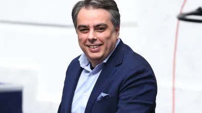 Асен Василев иска повече честност в политиката