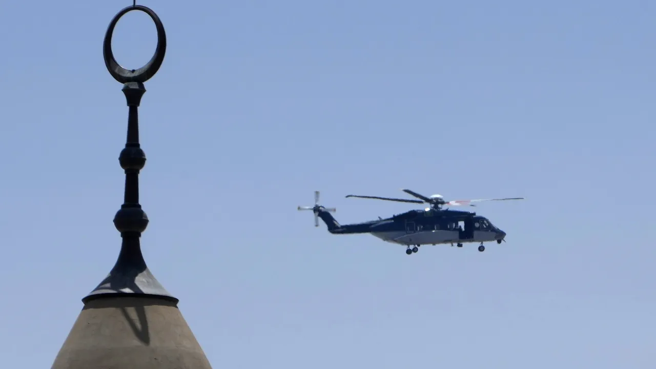 Хеликоптер се разби в морето край Катар