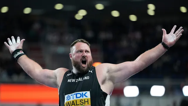 Новозеландец влезе в историята с четвърта световна титла