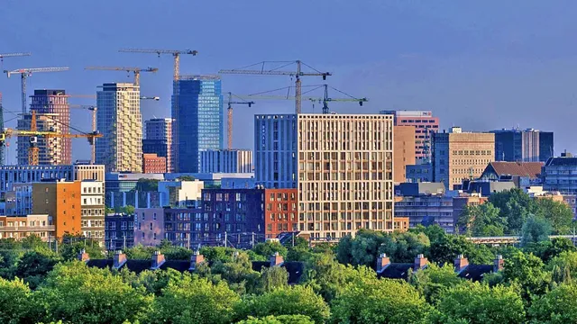 Спад на сделките с имоти, но цените остават високи