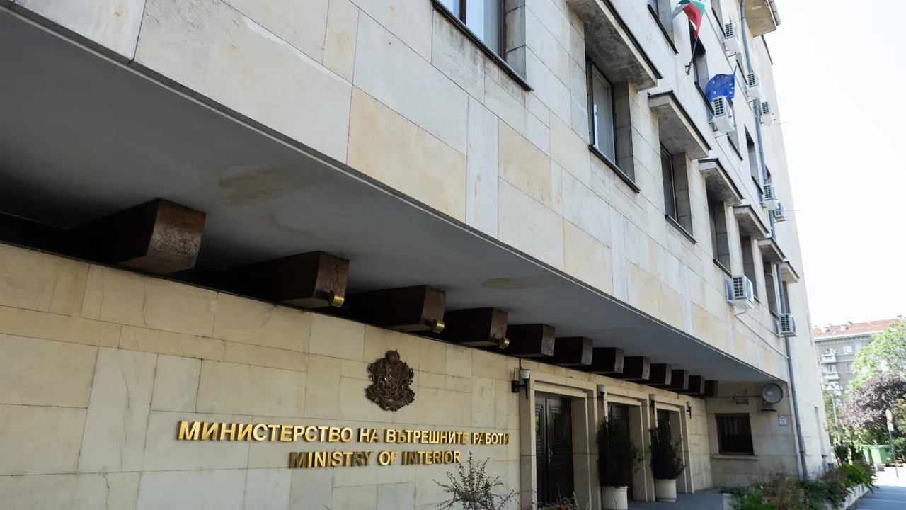 МВР: Ръст на телефонните измами и наркотиците сред децата